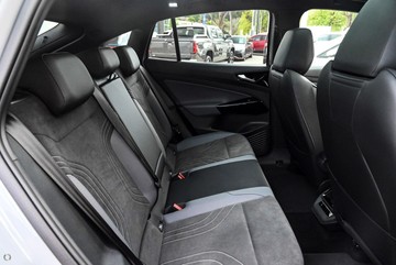 https://dvg-vehicle-assets.s3.amazonaws.com/211569/lyu2p1ale56a0i7da07lkgoka.jpg