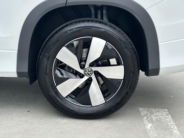 https://dvg-vehicle-assets.s3.amazonaws.com/211571/33uxdmh6mf6qyqkaqr0oyd20s.jpg
