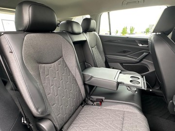 https://dvg-vehicle-assets.s3.amazonaws.com/211571/8j303bye01hipm13uytzw7zhq.jpg