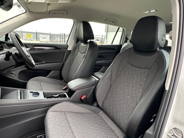 https://dvg-vehicle-assets.s3.amazonaws.com/211571/evtnvn0szdjfp8j68v0qz4k1c.jpg