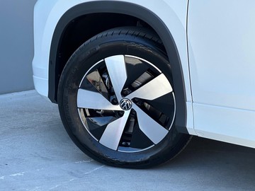 https://dvg-vehicle-assets.s3.amazonaws.com/211572/6bsmhuliwwwdu1xurwlvrzobf.jpg