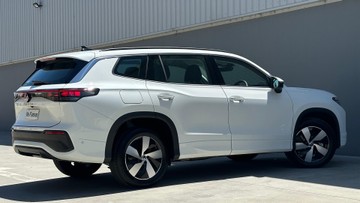 https://dvg-vehicle-assets.s3.amazonaws.com/211572/9lp2aa1i0cwjv5ldwg7nbid3q.jpg