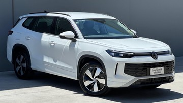 https://dvg-vehicle-assets.s3.amazonaws.com/211572/v86rhh5dqyj7bbdr92km404k.jpg