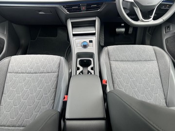 https://dvg-vehicle-assets.s3.amazonaws.com/211577/121hz98t564nxr8iksyiqakwn.jpg
