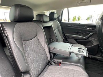 https://dvg-vehicle-assets.s3.amazonaws.com/211577/a7ruhziexsb07fck78bq96ggn.jpg