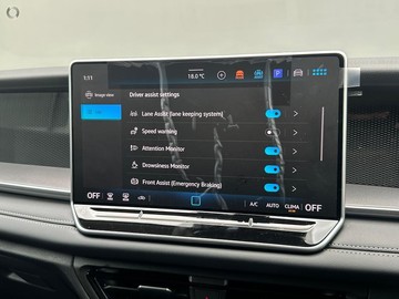 https://dvg-vehicle-assets.s3.amazonaws.com/211579/8rca9tvx7uy61dyr7uio8hwos.jpg