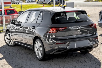https://dvg-vehicle-assets.s3.amazonaws.com/211588/ze49m5y52r104rd1hud9n1er9.jpg