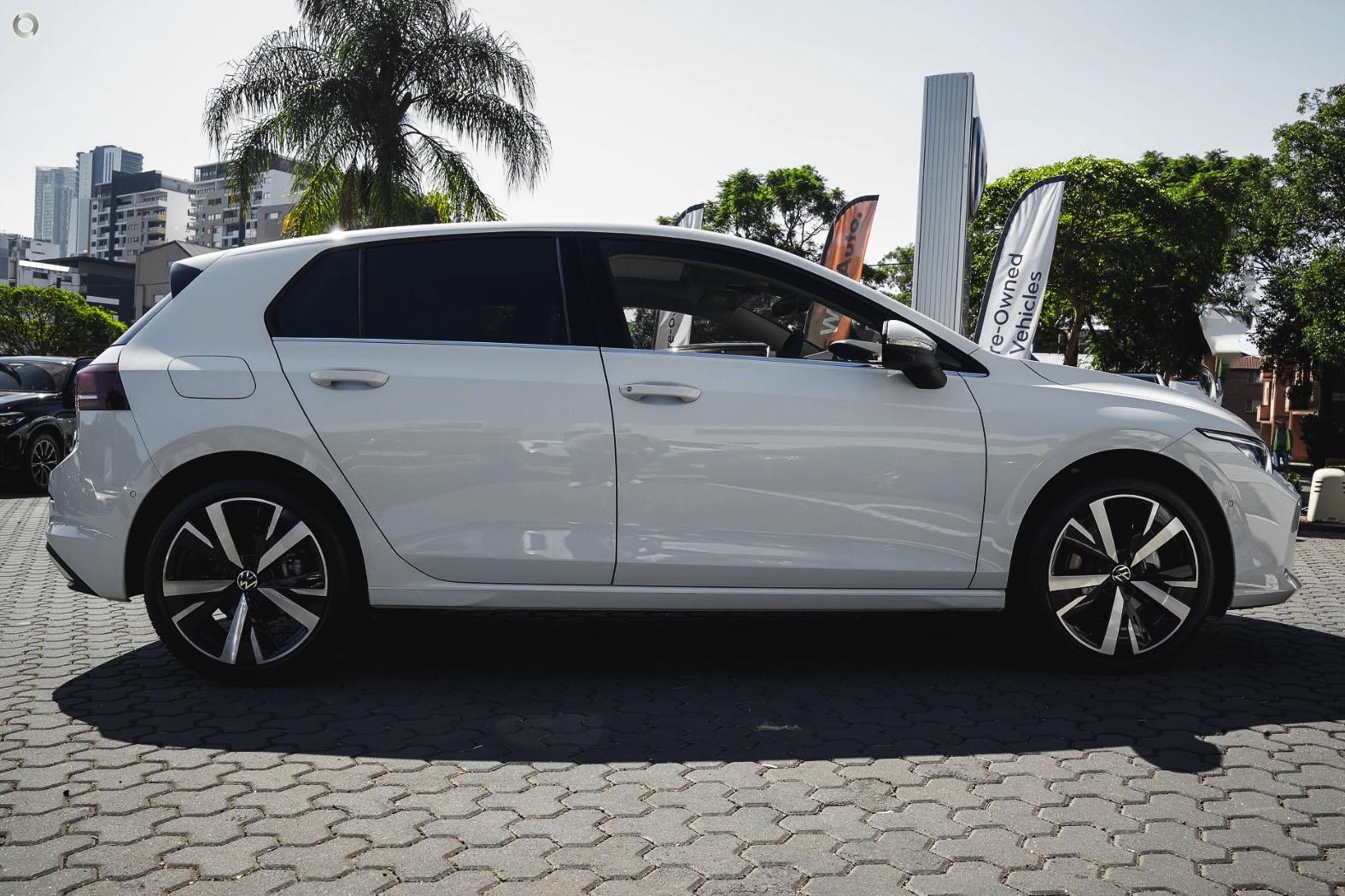 Volkswagen Golf image 4