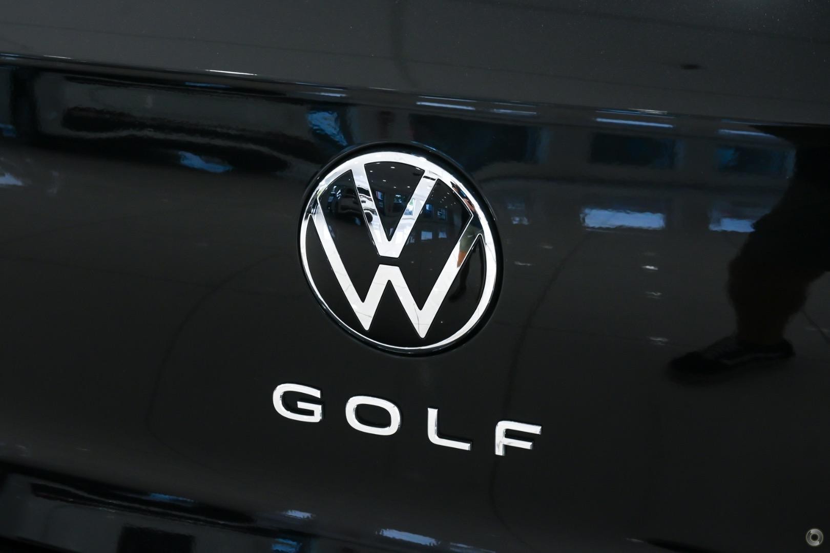 Volkswagen Golf image 4