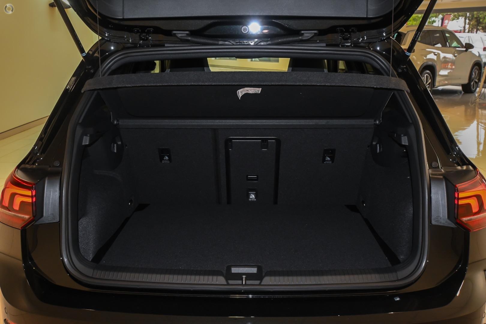 Volkswagen Golf image 3