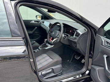 https://dvg-vehicle-assets.s3.amazonaws.com/211858/55b18kflnl9opd0et5ohfxklx.jpg
