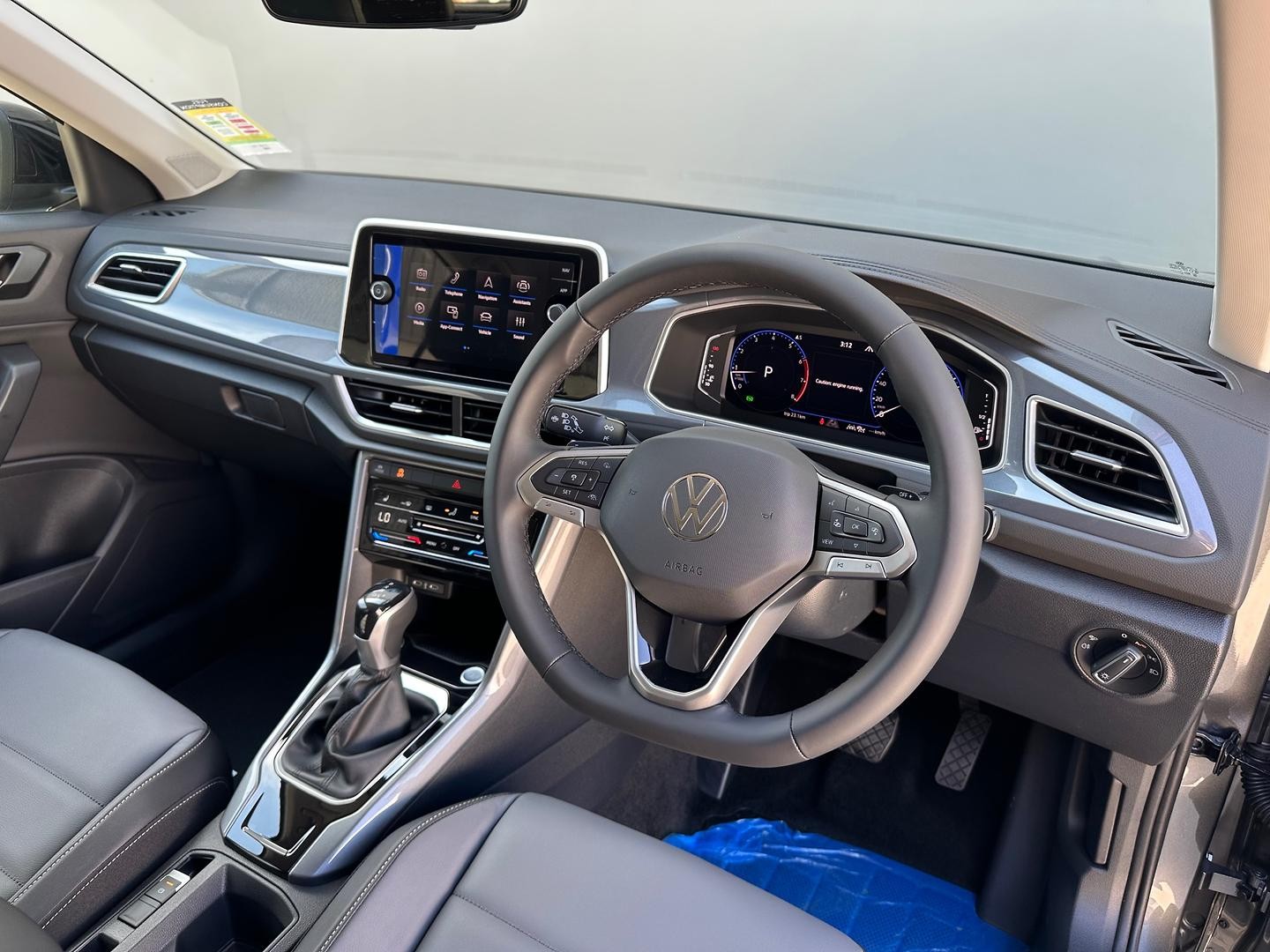 Volkswagen T-roc image 4