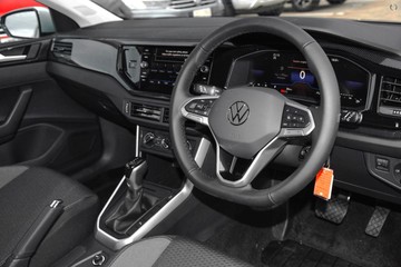 https://dvg-vehicle-assets.s3.amazonaws.com/214786/qtjrwm2130ntza7ys3ea66ry3.jpg
