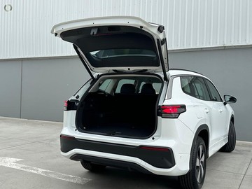 https://dvg-vehicle-assets.s3.amazonaws.com/214796/24c49kqy71iyn3r8zx4ejz6tp.jpg