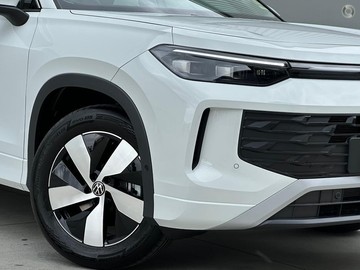 https://dvg-vehicle-assets.s3.amazonaws.com/214796/djo3vhw93nvoklko23ukslwcf.jpg