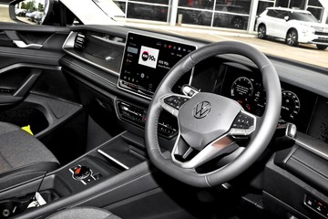 https://dvg-vehicle-assets.s3.amazonaws.com/214797/ez8u4c9hikj1cjfsy4rz8yy66.jpg