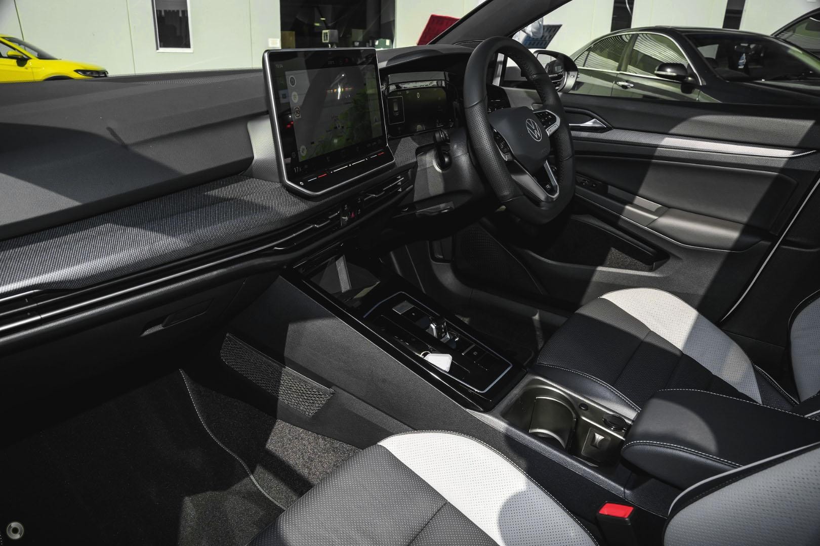 Volkswagen Golf image 4