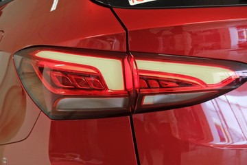 https://dvg-vehicle-assets.s3.amazonaws.com/216822/krkvcry2eqav0ypk451r1t868.jpg