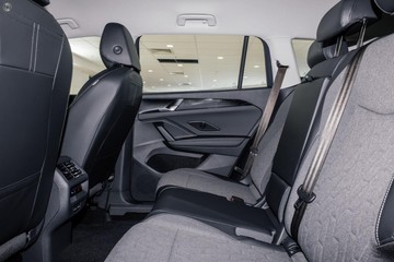 https://dvg-vehicle-assets.s3.amazonaws.com/217664/u0prz3l151w11nkhbrmt2giia.jpg