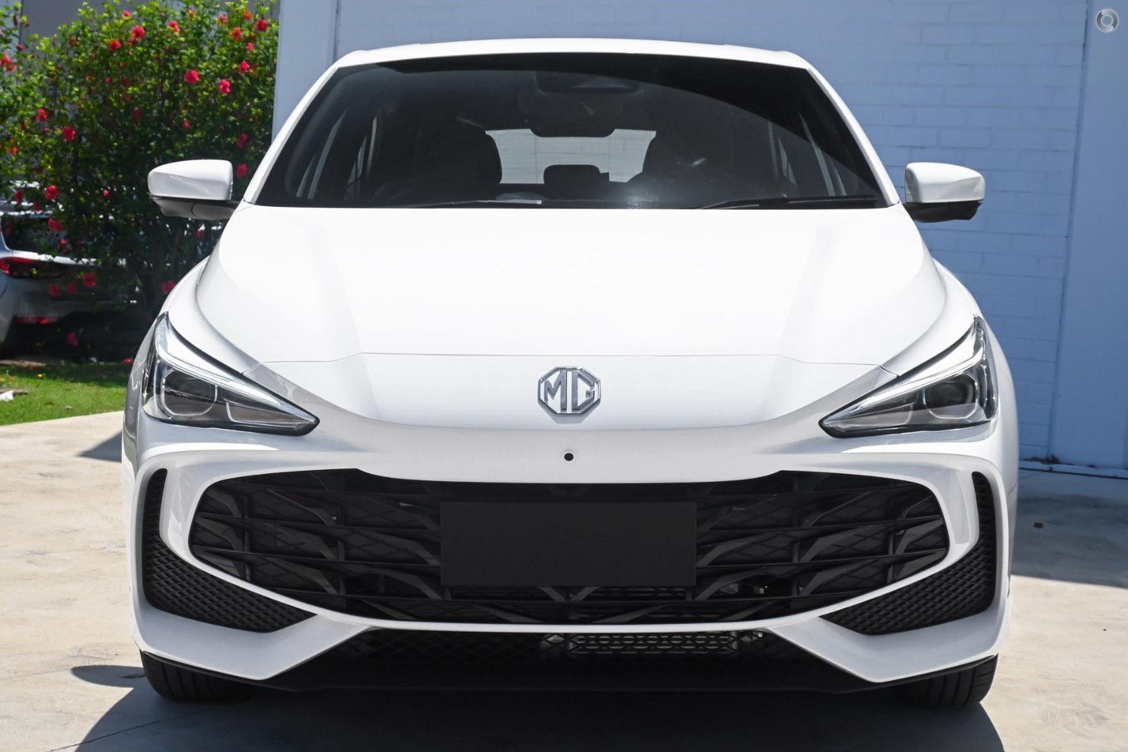 MG Mg3 image 2
