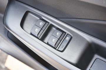 https://dvg-vehicle-assets.s3.amazonaws.com/230979/h8dzxvkhcw4ax07uqncqgtvxd.jpg