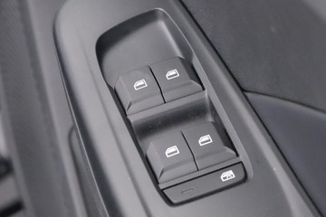 https://dvg-vehicle-assets.s3.amazonaws.com/232502/7sqrby2i62r457ki4108vgk4s.jpg