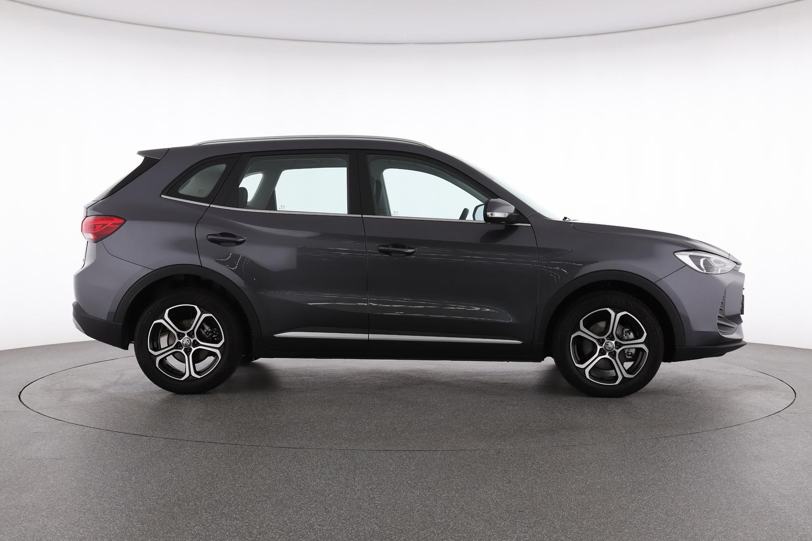 MG Zs image 2