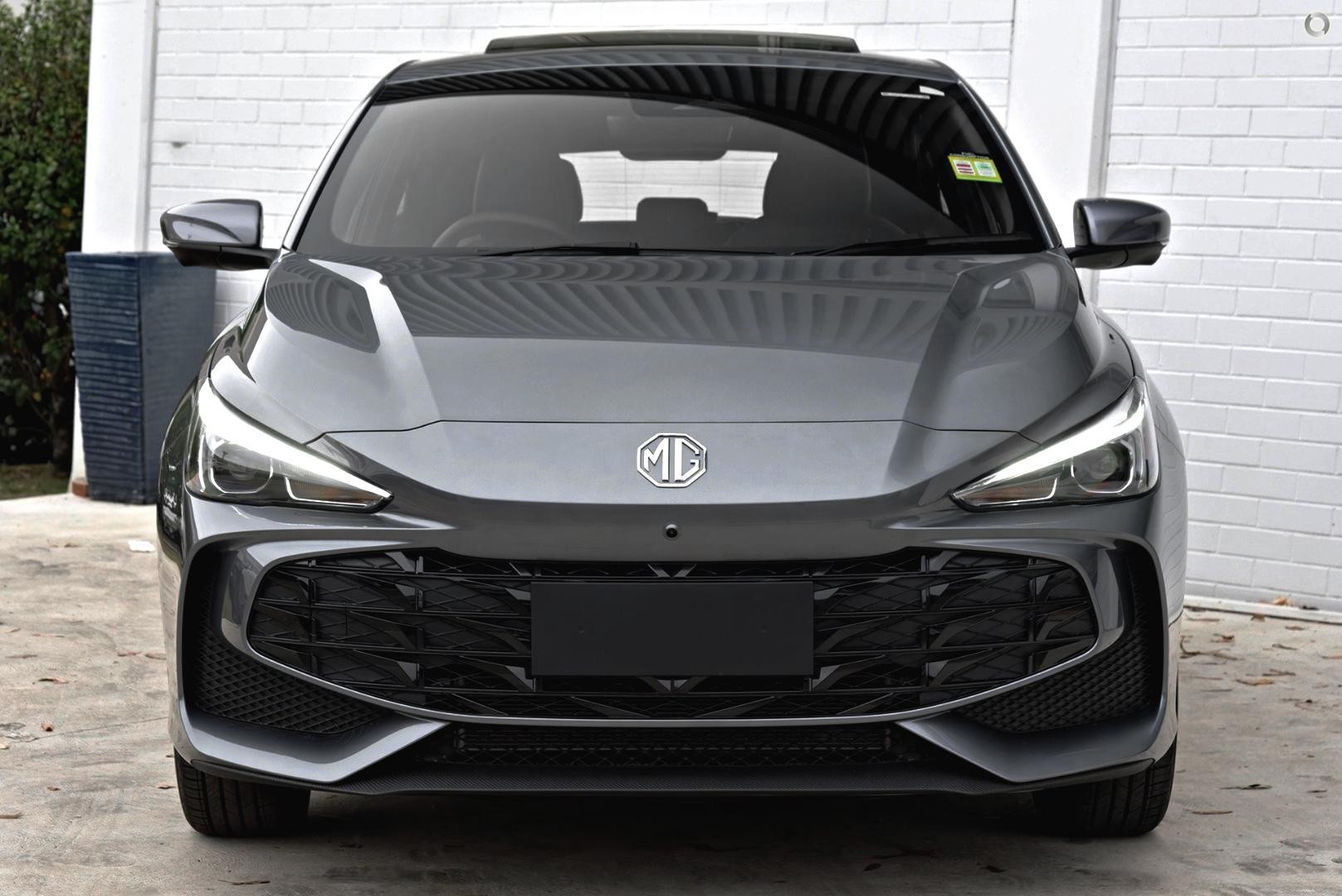 MG Mg3 image 2