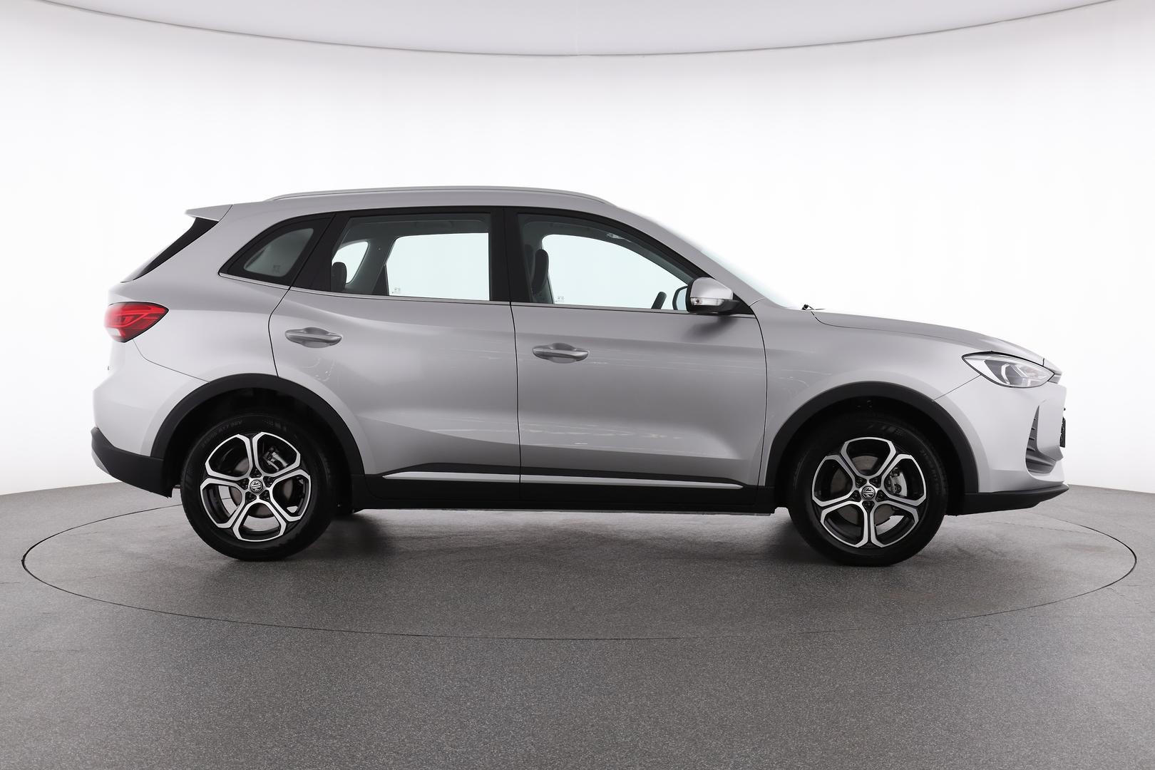 MG Zs image 2