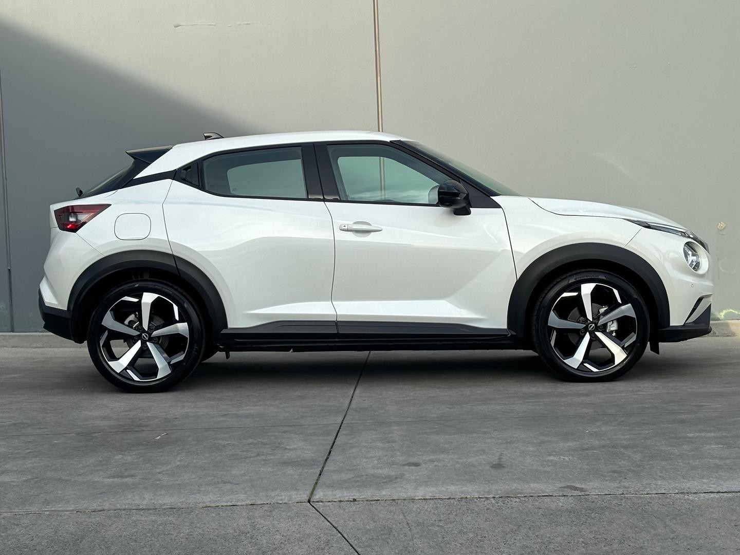 Nissan Juke image 3