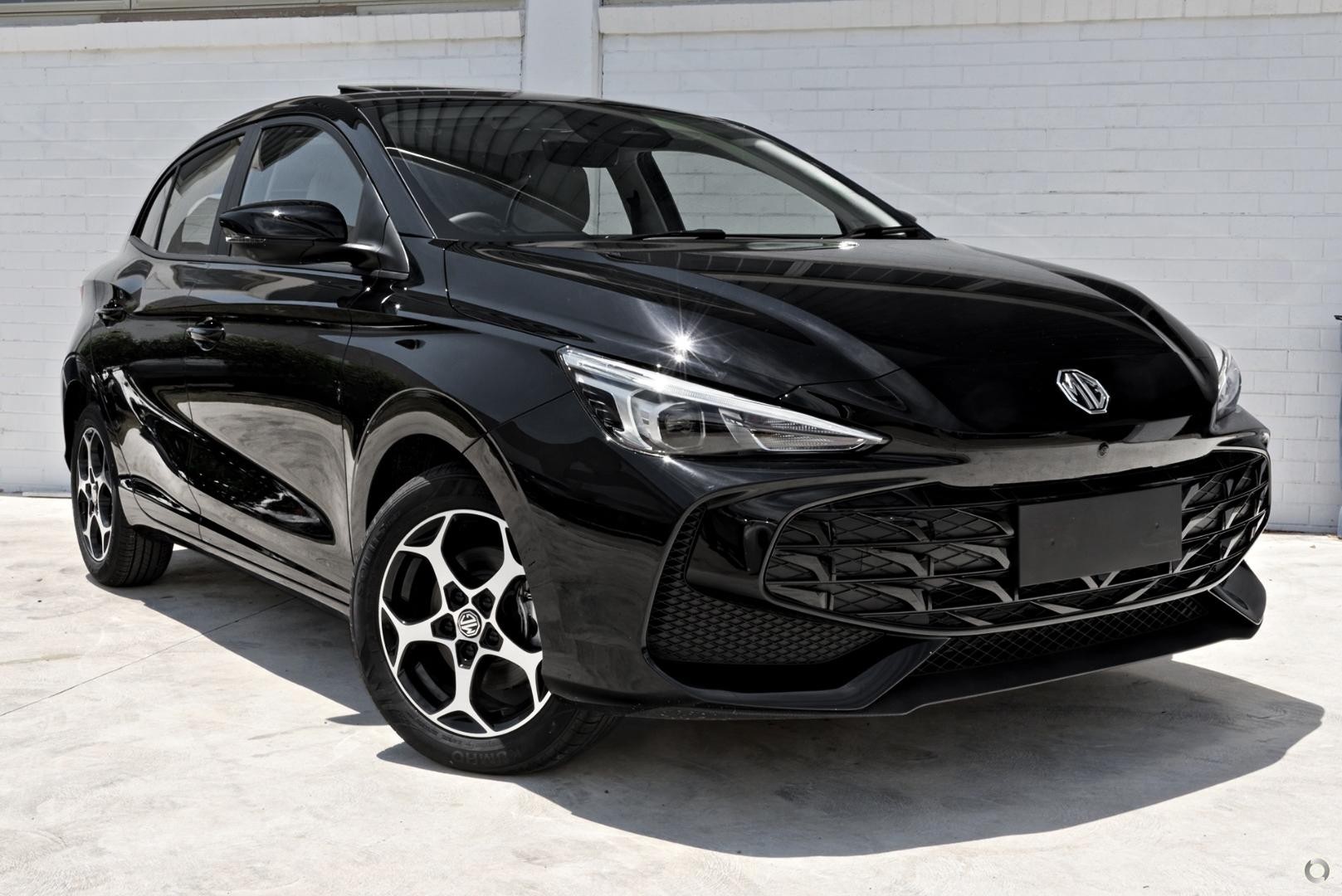 MG Mg3 image 1