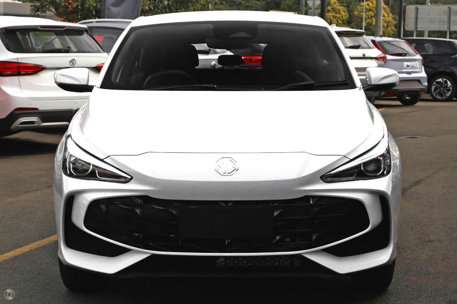 MG Mg3 image 2