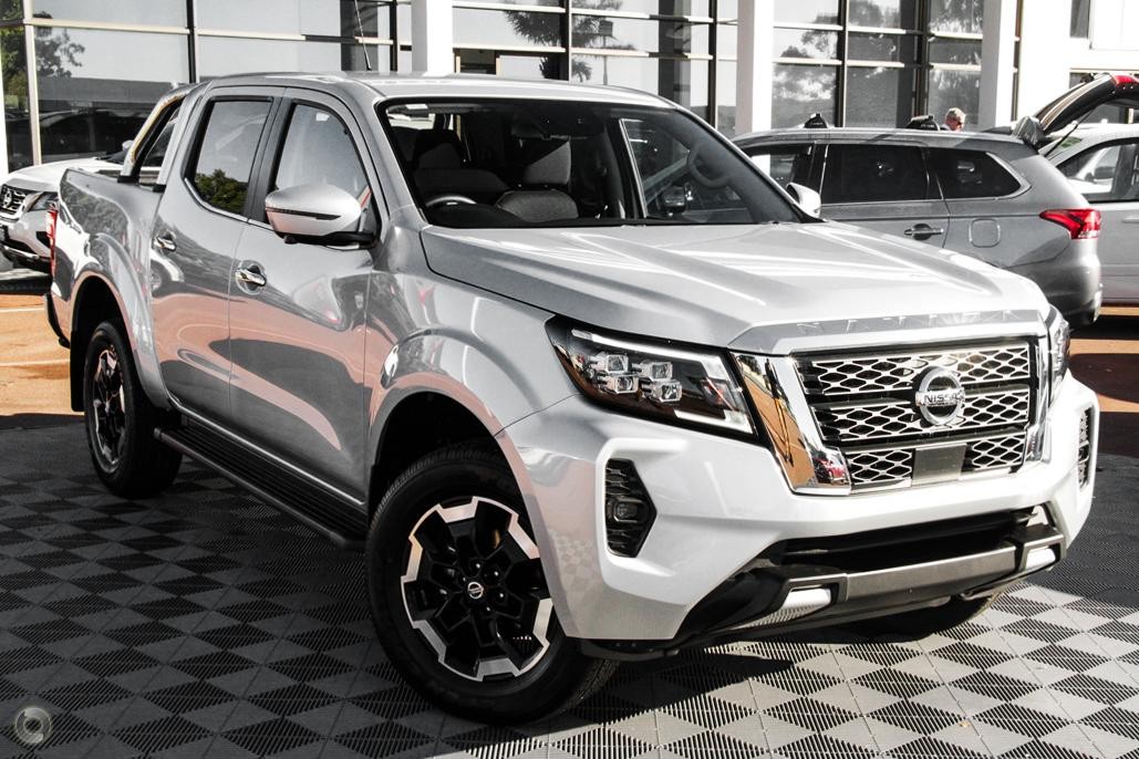 Nissan Navara image 1