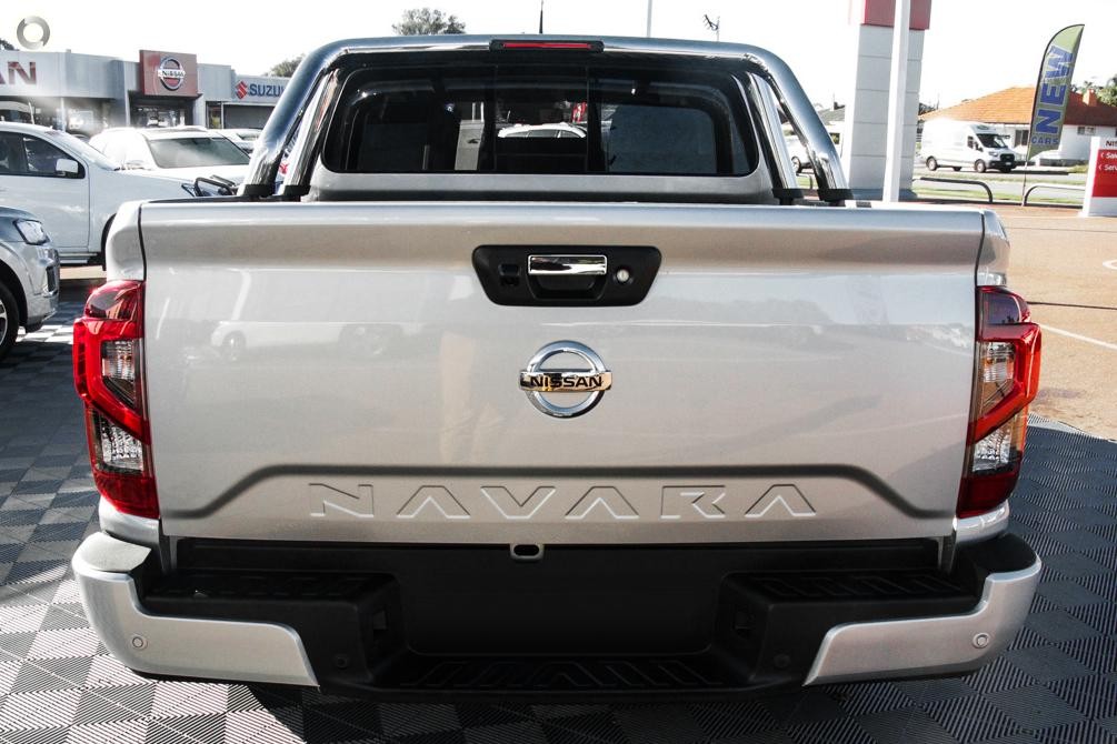 Nissan Navara image 3
