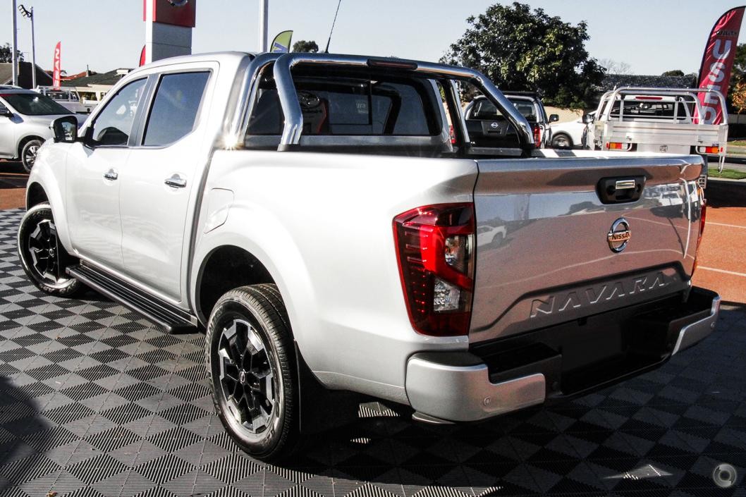 Nissan Navara image 4