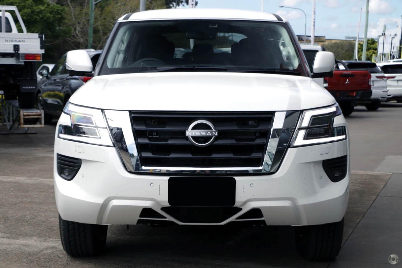 Nissan Patrol image 2