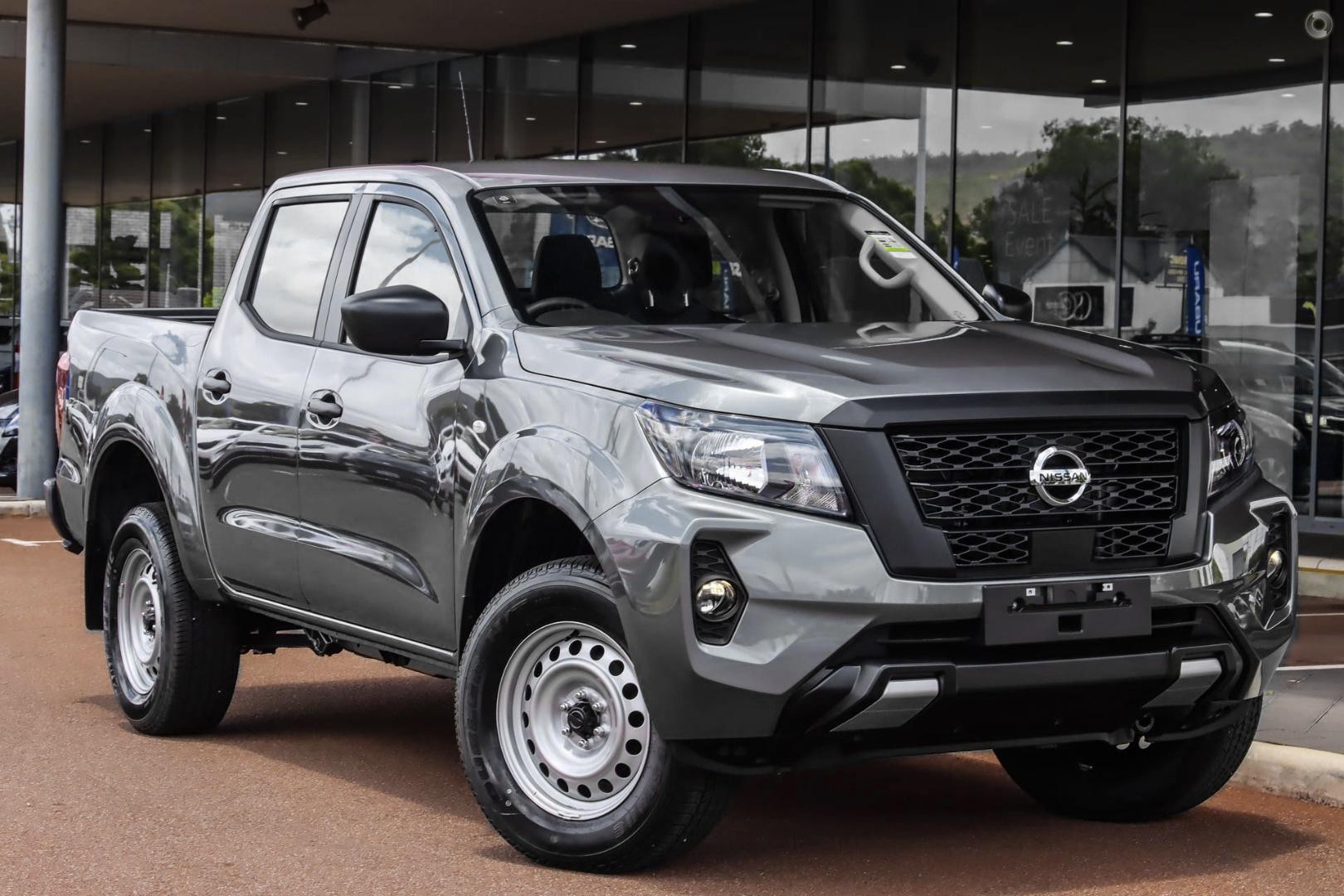 Nissan Navara image 1