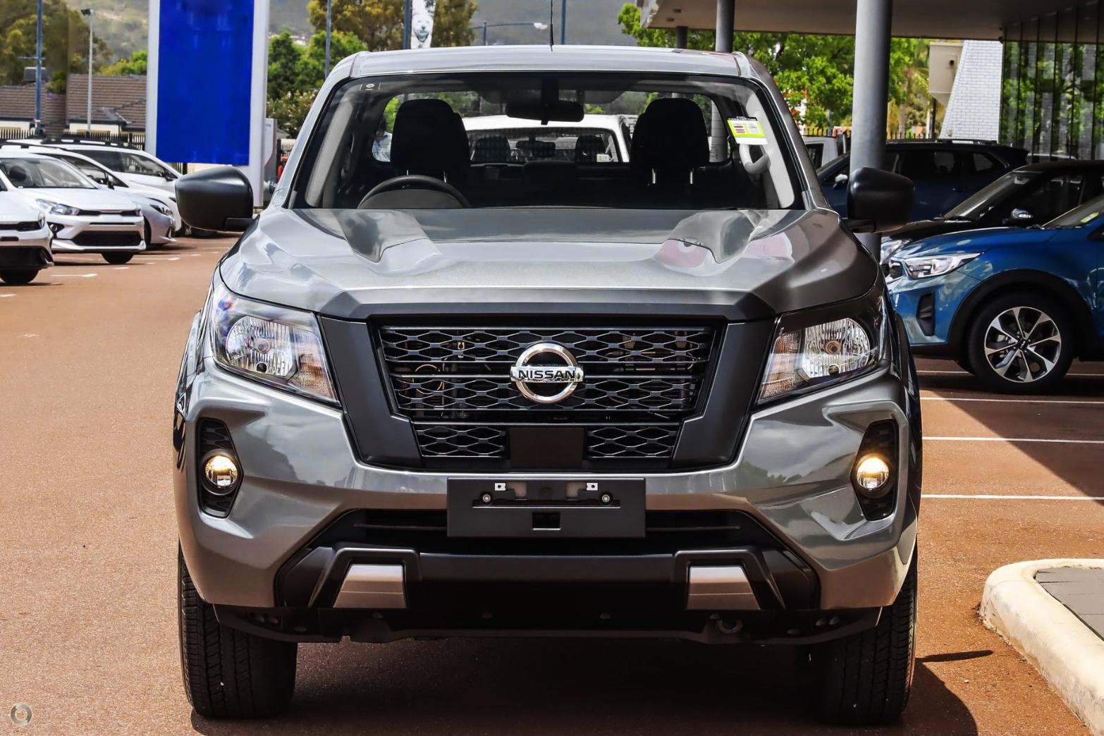 Nissan Navara image 2