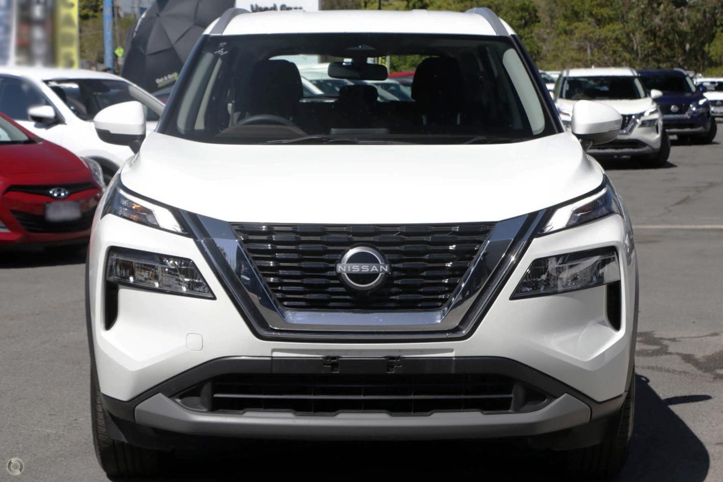 Nissan X-trail image 2