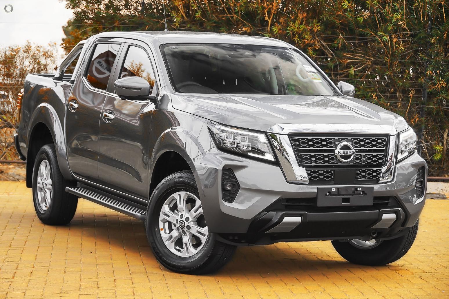 Nissan Navara image 1