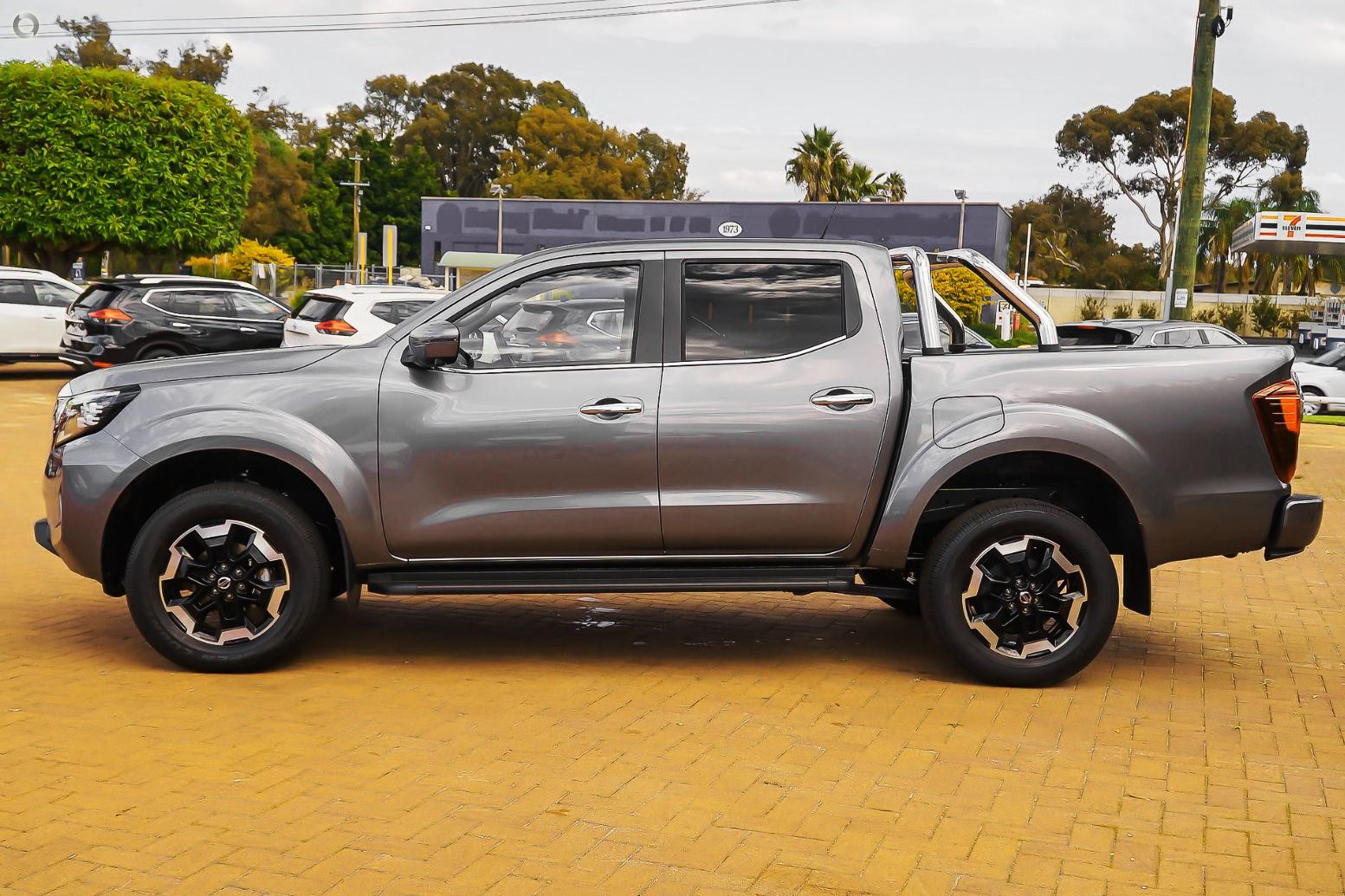 Nissan Navara image 3