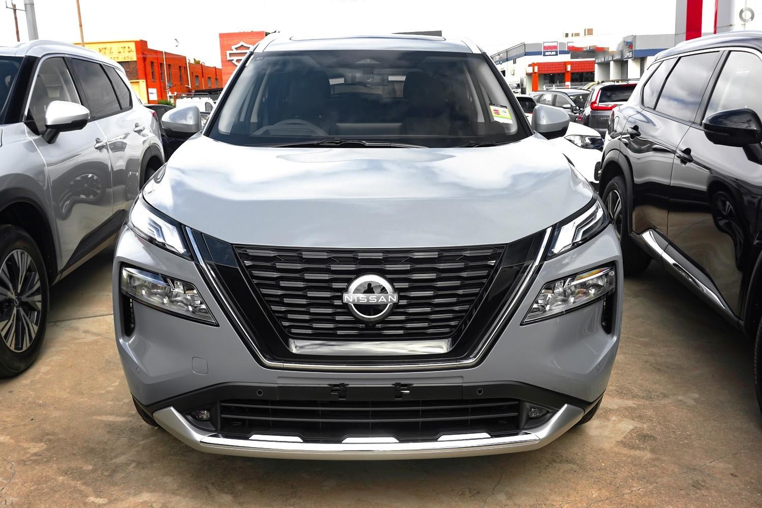 Nissan X-trail image 2