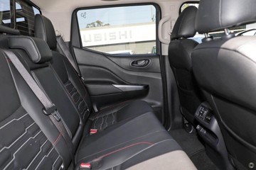 https://dvg-vehicle-assets.s3.amazonaws.com/2930636/d1ugqid8f3182tpbszavtk2w8.jpg