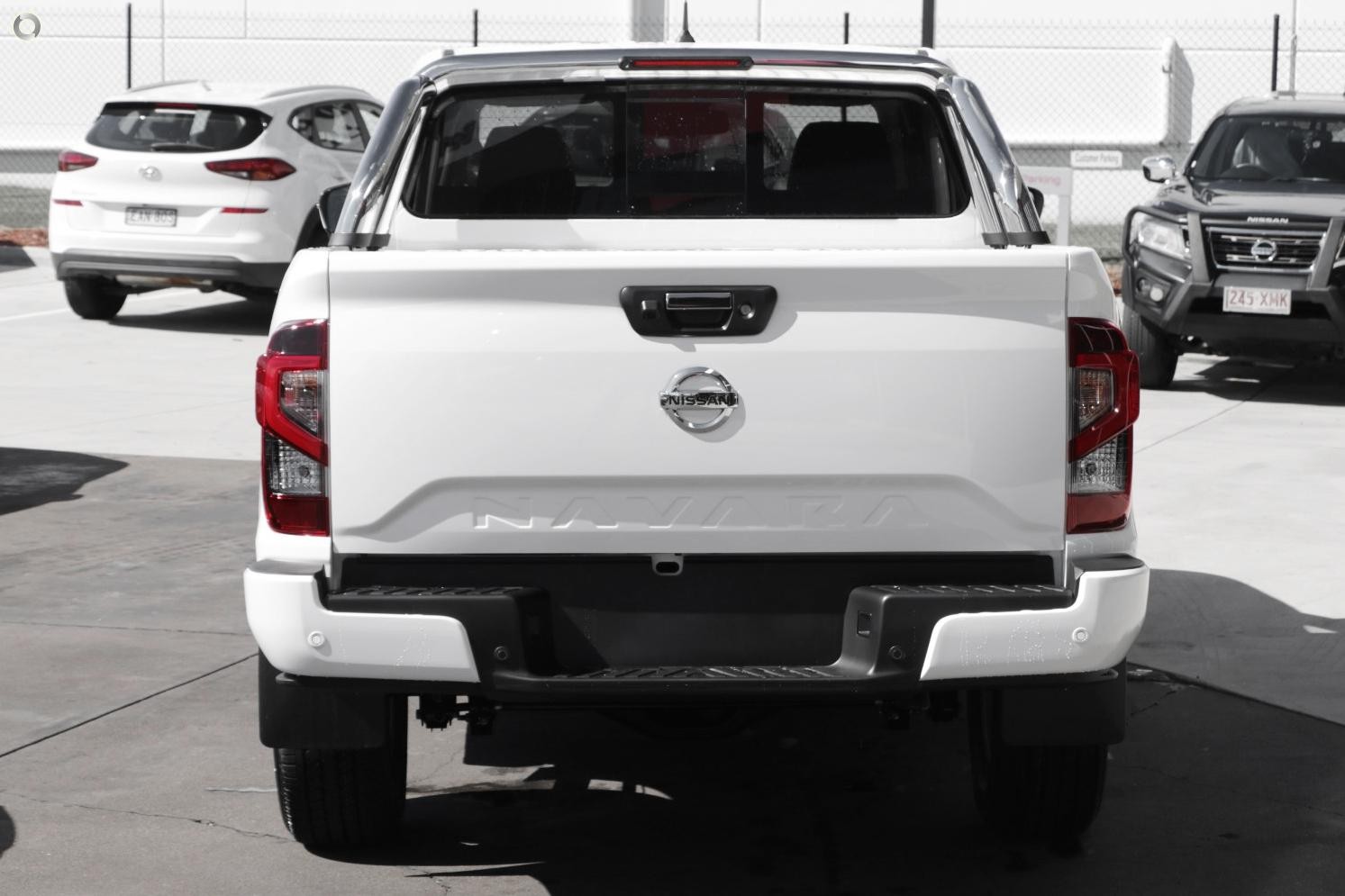 Nissan Navara image 3