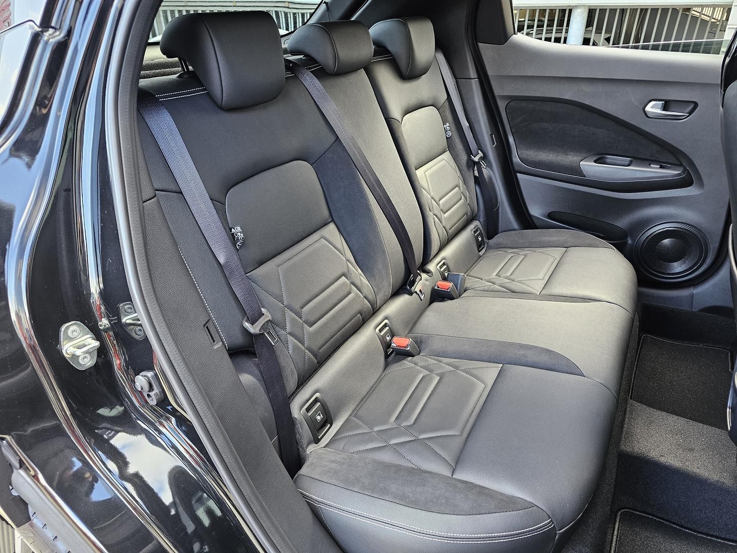Nissan Juke image 2
