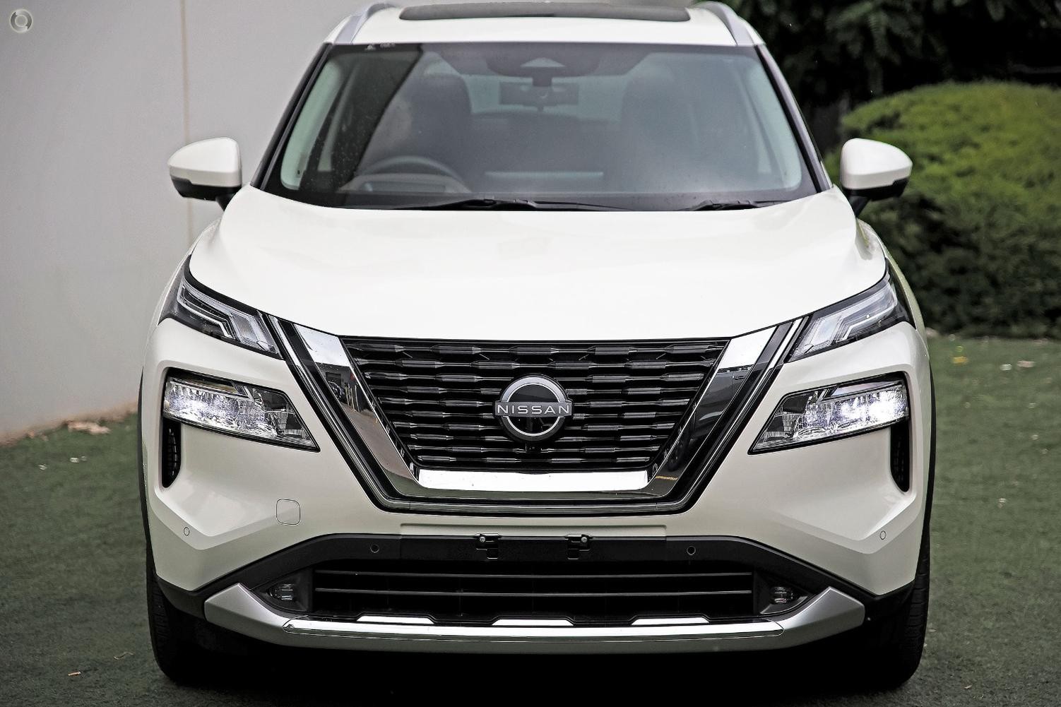 Nissan X-trail image 2