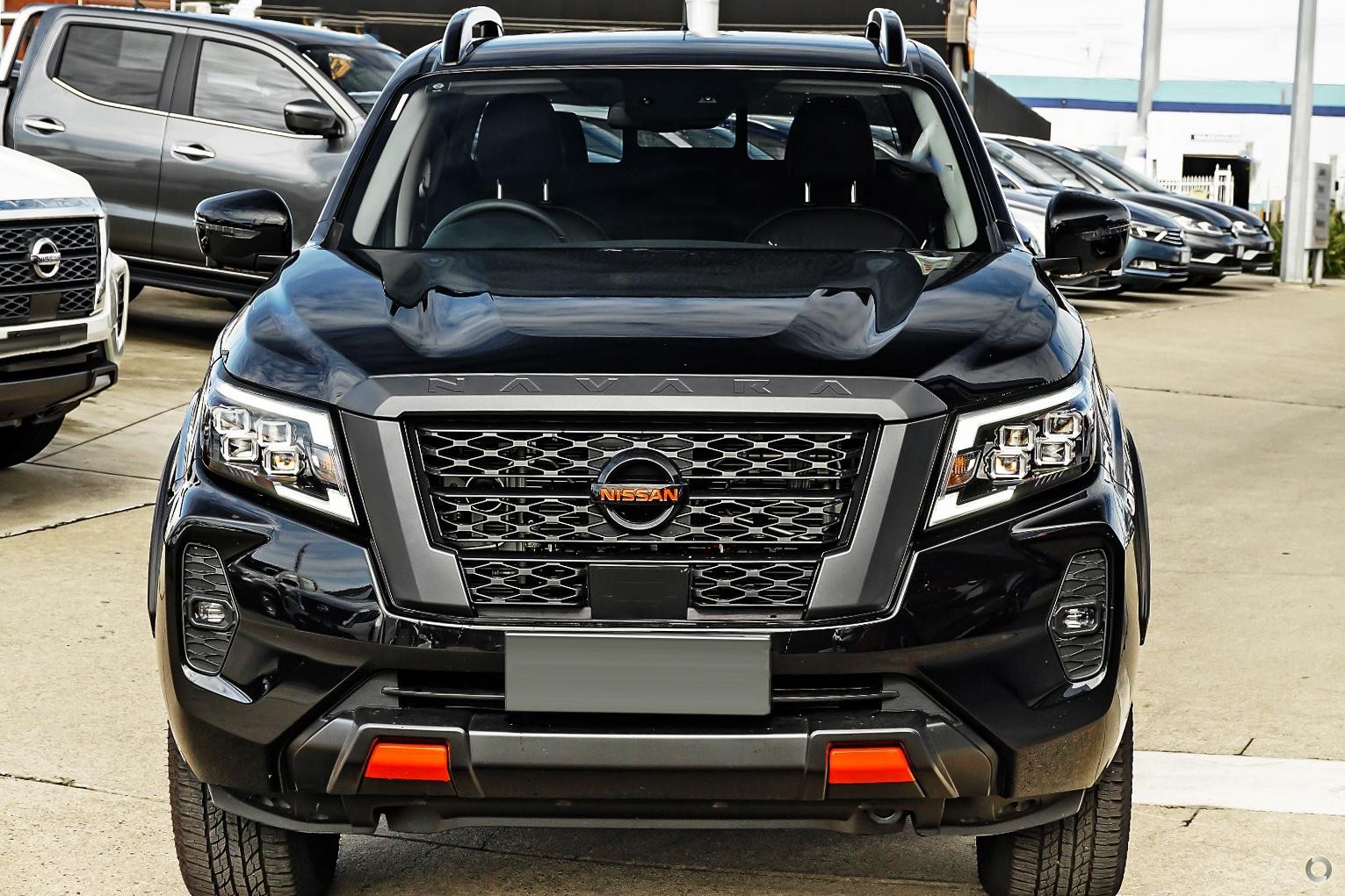 Nissan Navara image 3