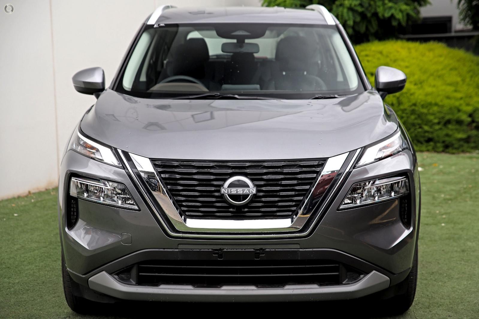 Nissan X-trail image 2