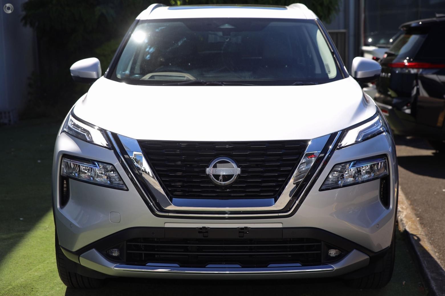 Nissan X-trail image 2
