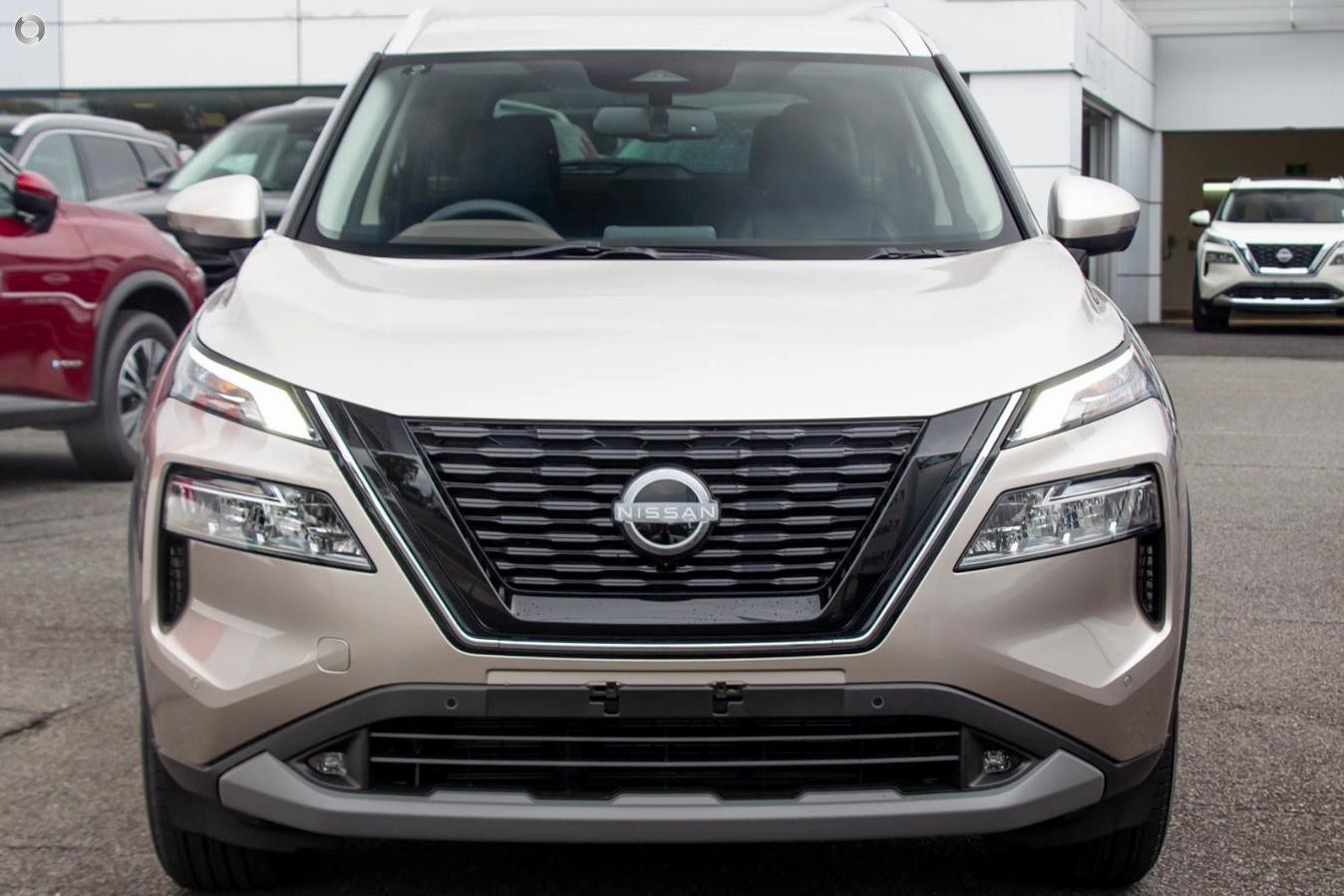 Nissan X-trail image 2